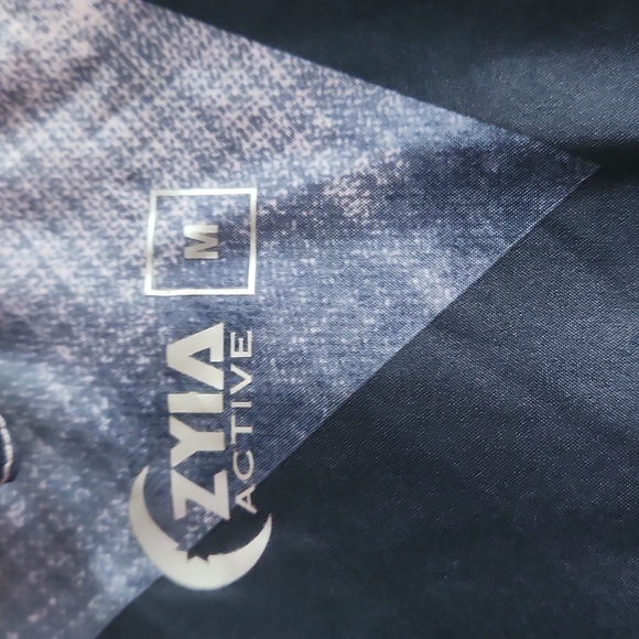 Zyia Active Jacket - Picture 2 of 7
